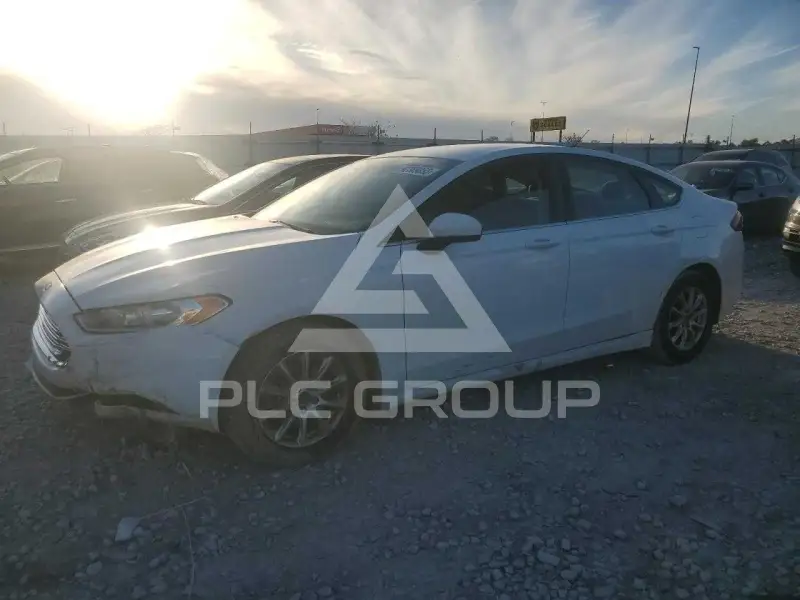 2017 Ford FUSION photo