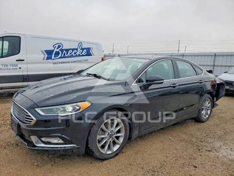 2017 Ford FUSION фото