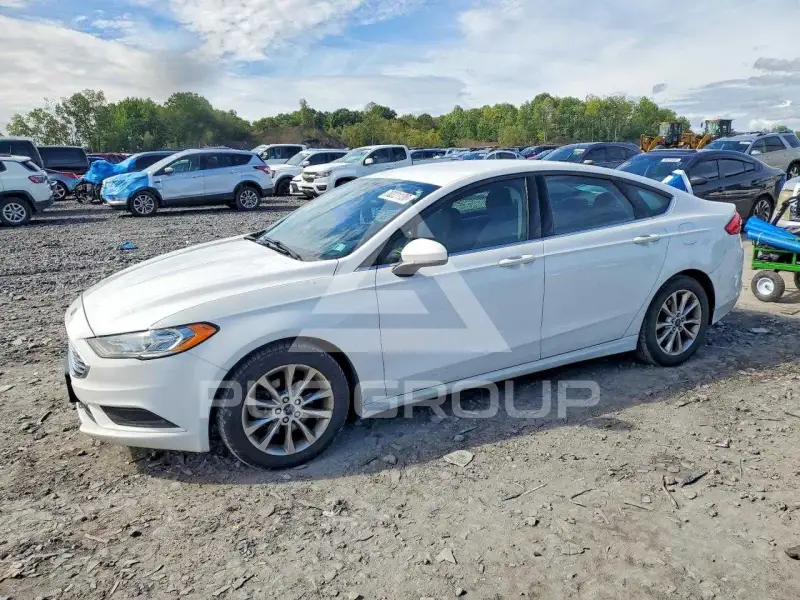 2017 Ford FUSION photo