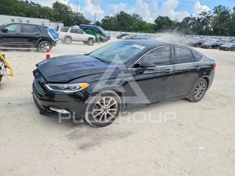 2017 Ford FUSION фото