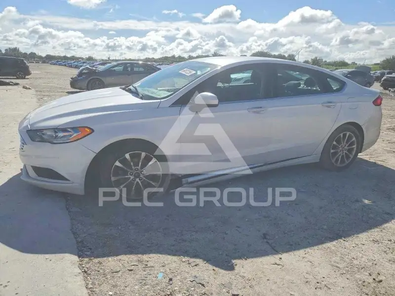 2017 Ford FUSION фото