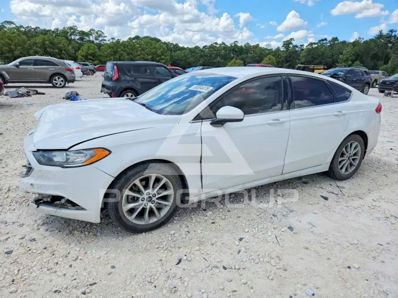 2017 Ford FUSION photo