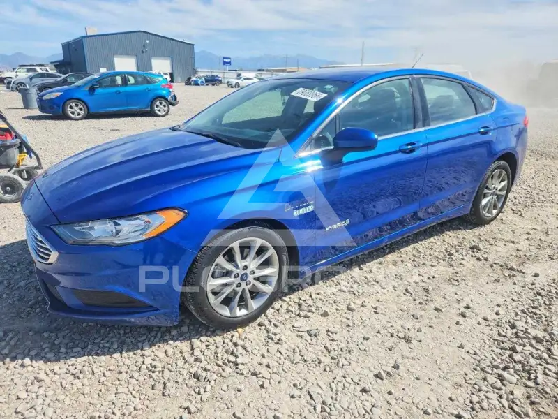 2017 Ford FUSION photo