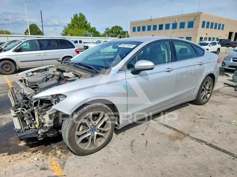 2017 Ford FUSION фото