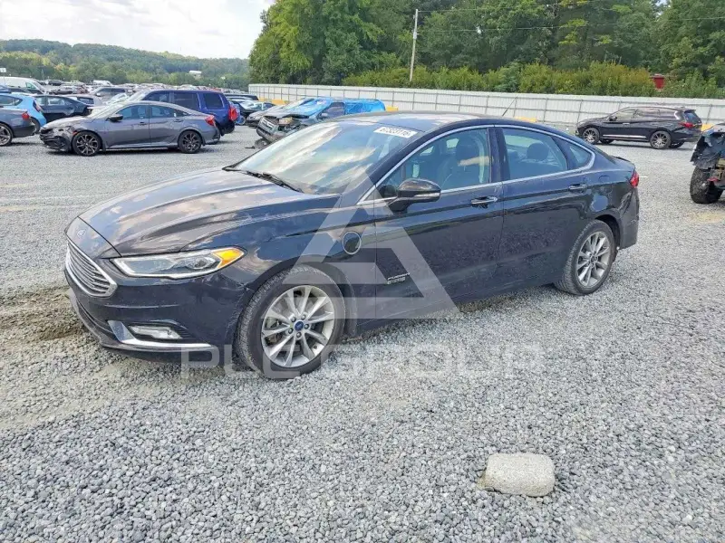 2017 Ford FUSION фото