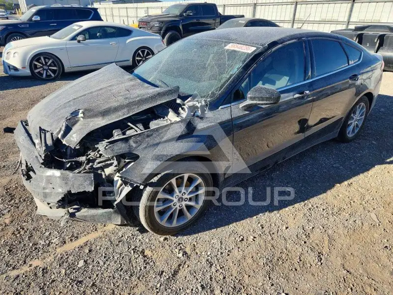 2017 Ford FUSION photo