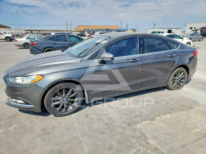 2017 Ford FUSION фото