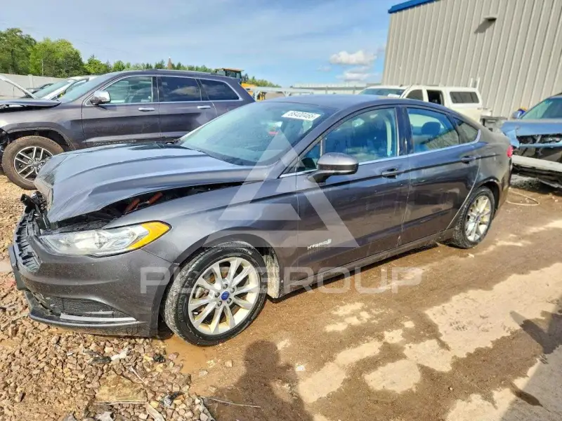 2017 Ford FUSION photo