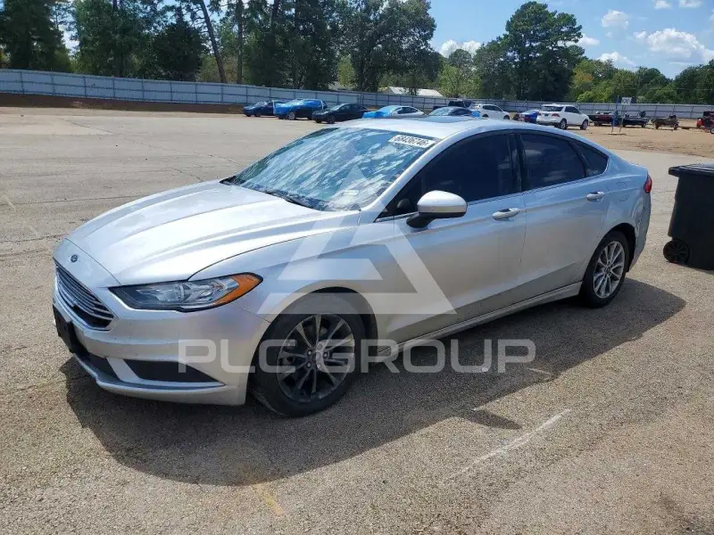 2017 Ford FUSION photo