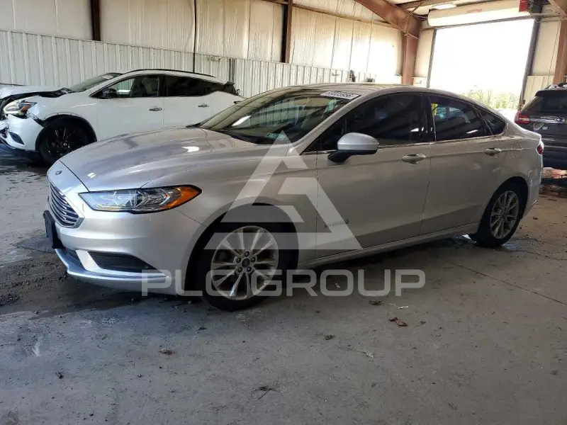 2017 Ford FUSION фото