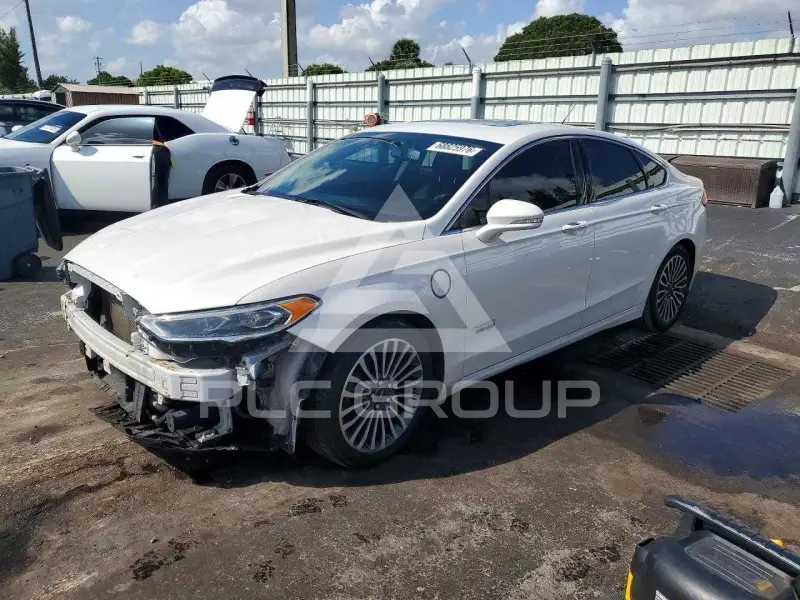 2017 Ford FUSION фото