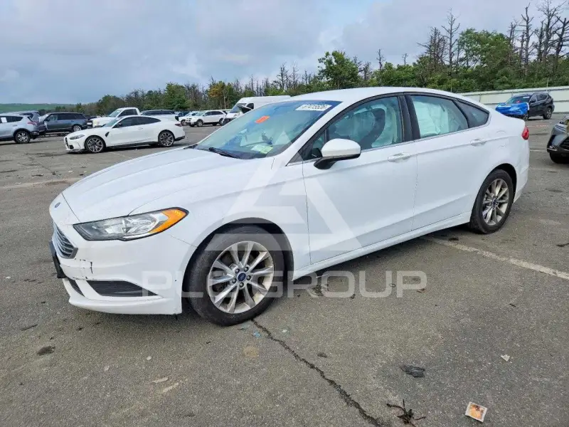 2017 Ford FUSION фото