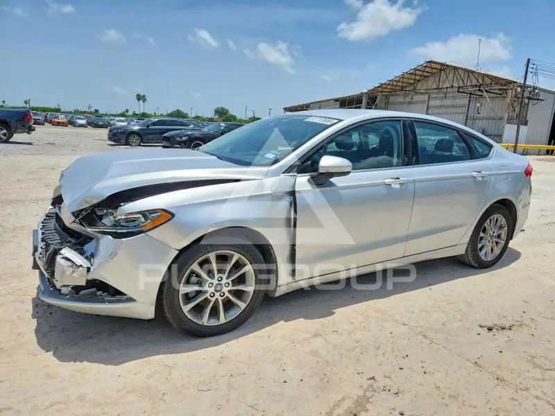 2017 Ford FUSION фото