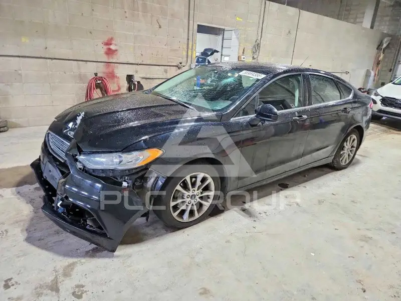 2017 Ford FUSION фото