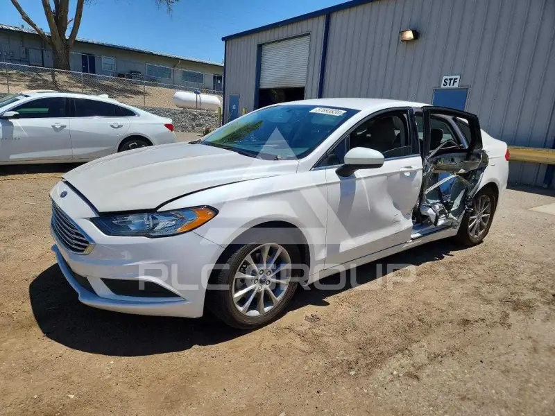 2017 Ford FUSION фото