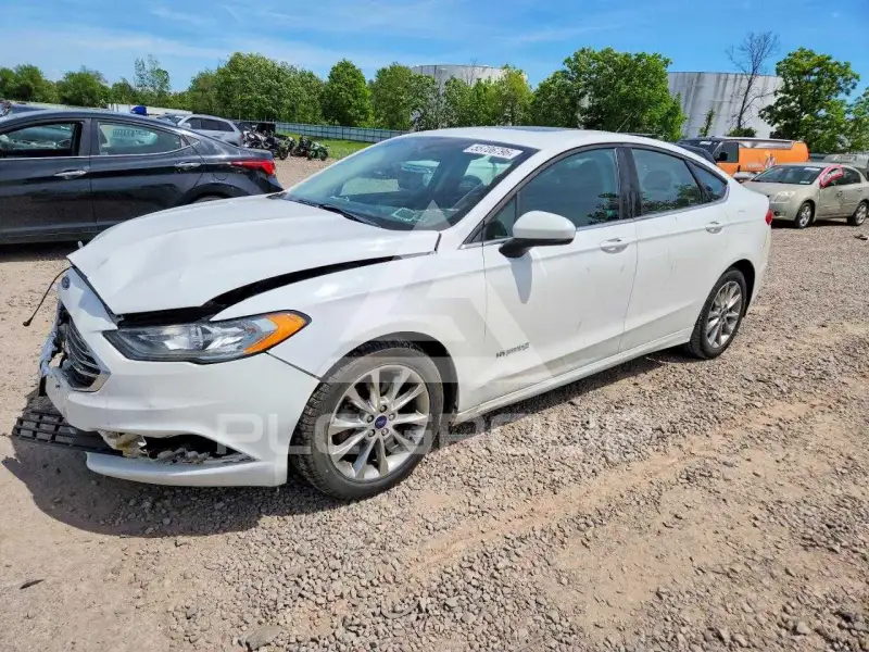 2017 Ford FUSION фото