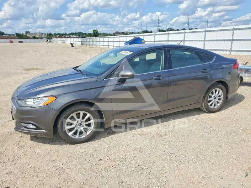 2017 Ford FUSION photo