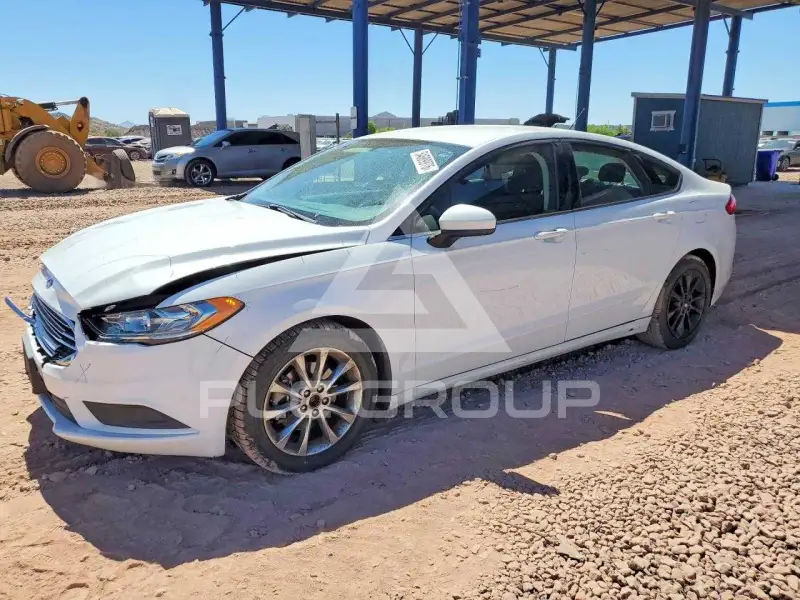 2017 Ford FUSION фото