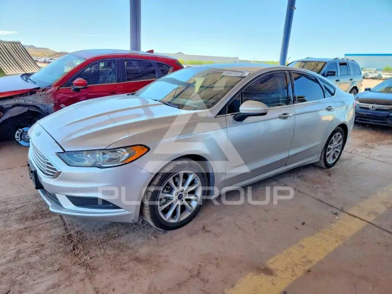 2017 Ford FUSION photo