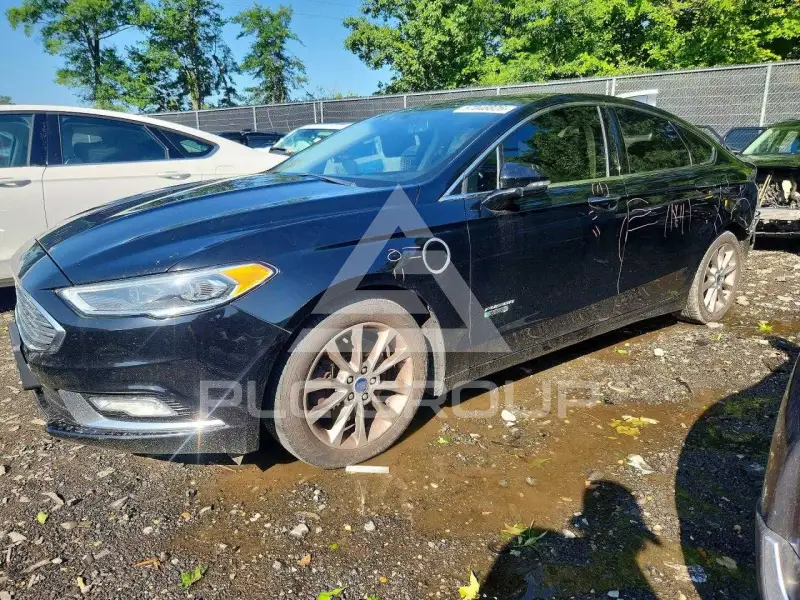 2017 Ford FUSION photo