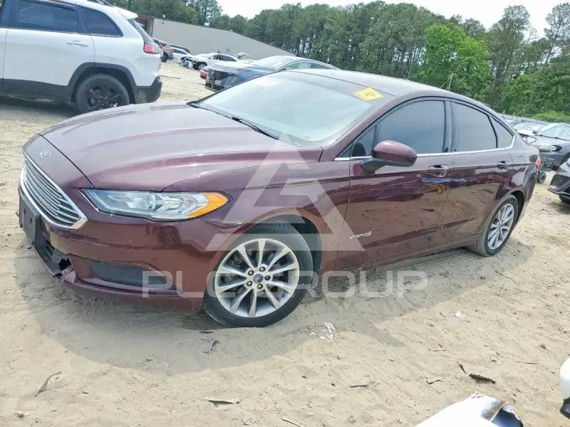 2017 Ford FUSION фото