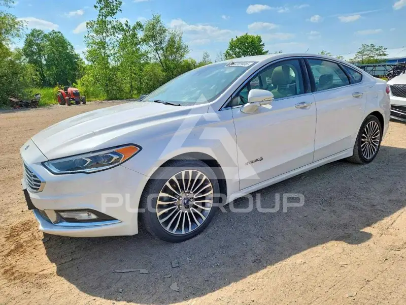 2017 Ford FUSION фото