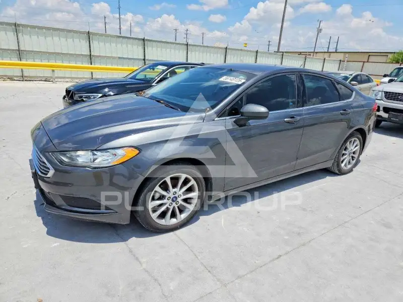 2017 Ford FUSION фото