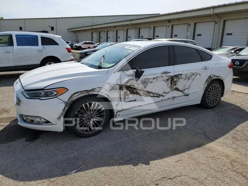2017 Ford FUSION photo