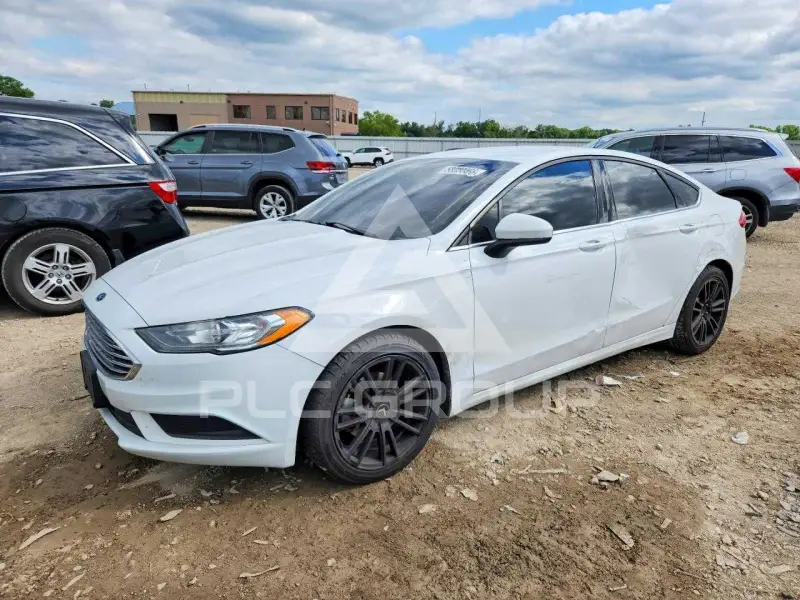 2017 Ford FUSION фото