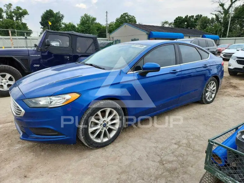 2017 Ford FUSION фото