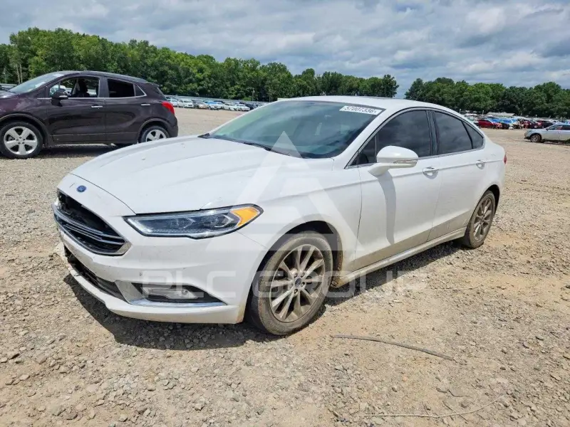 2017 Ford FUSION photo