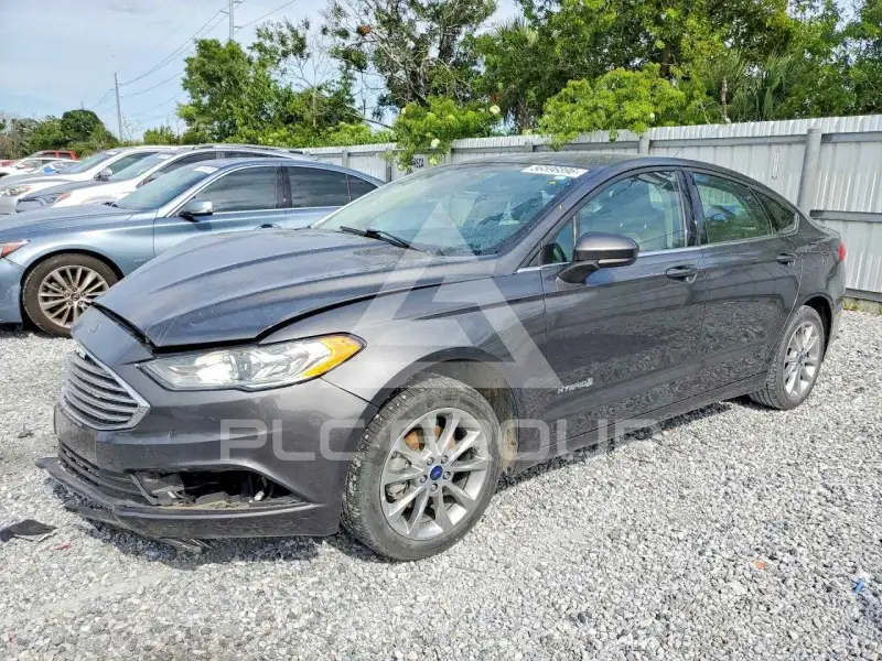 2017 Ford FUSION фото