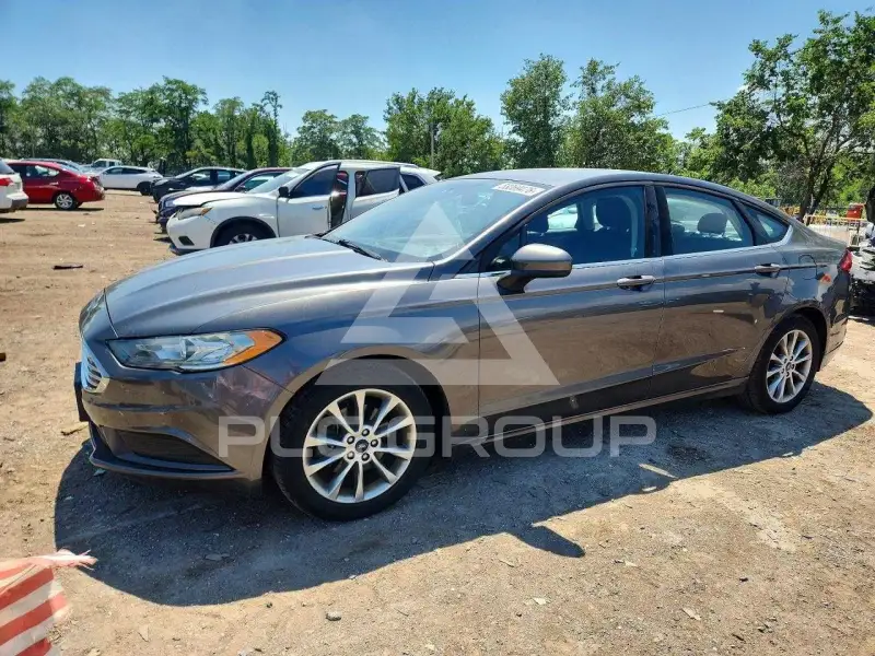 2017 Ford FUSION фото