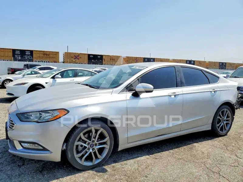 2017 Ford FUSION фото