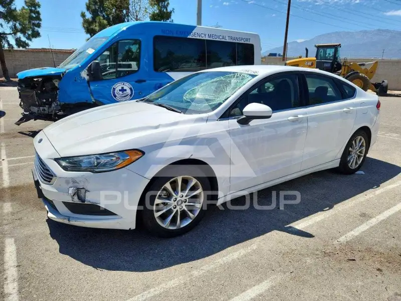 2017 Ford FUSION photo