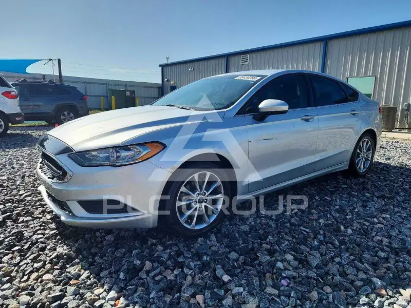 2017 Ford FUSION photo