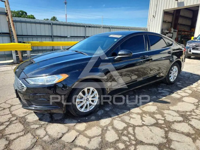 2017 Ford FUSION photo