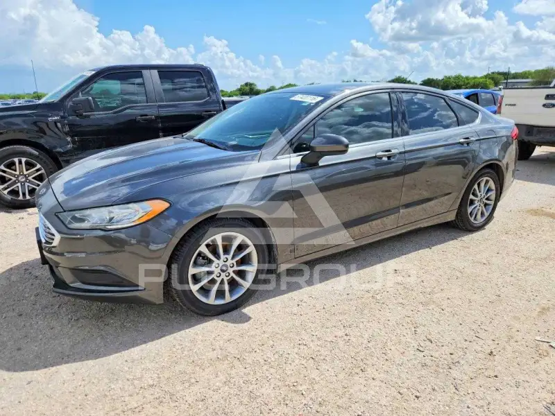 2017 Ford FUSION photo