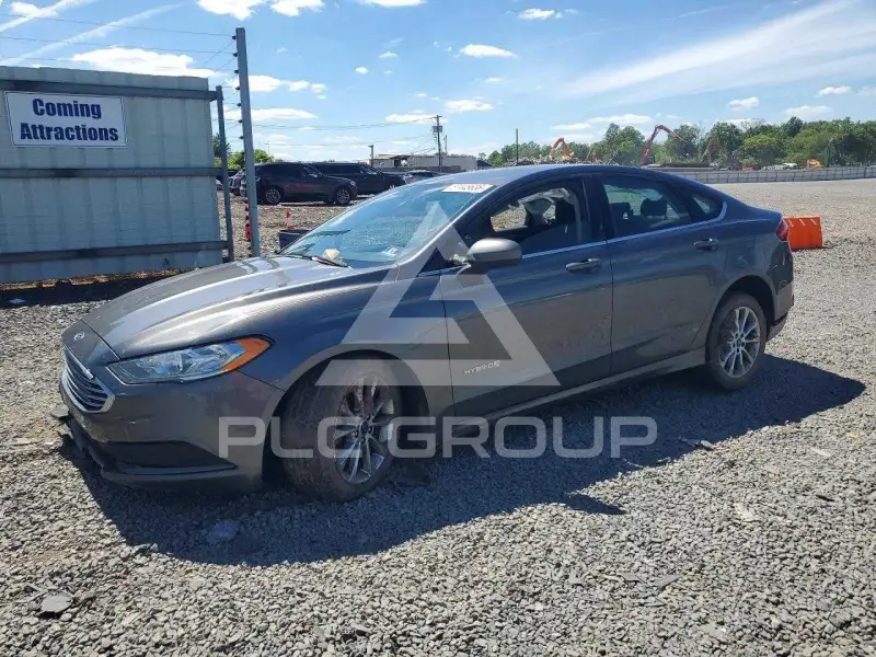 2017 Ford FUSION photo