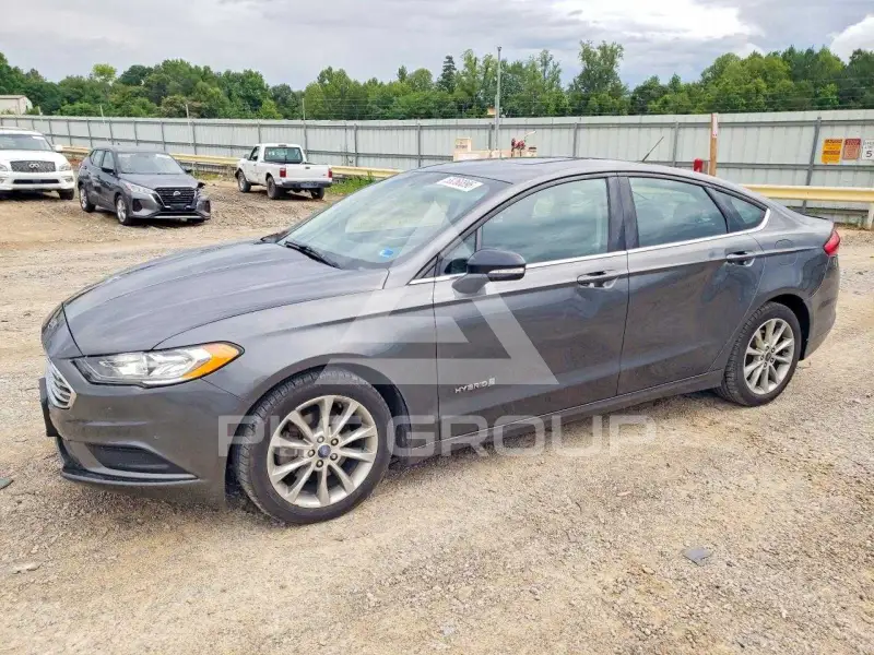 2017 Ford FUSION фото