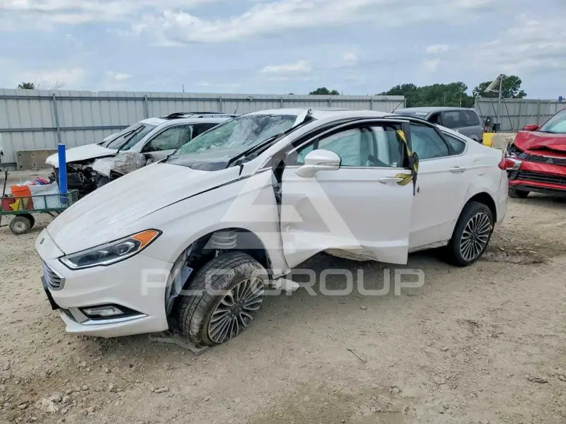 2017 Ford FUSION фото
