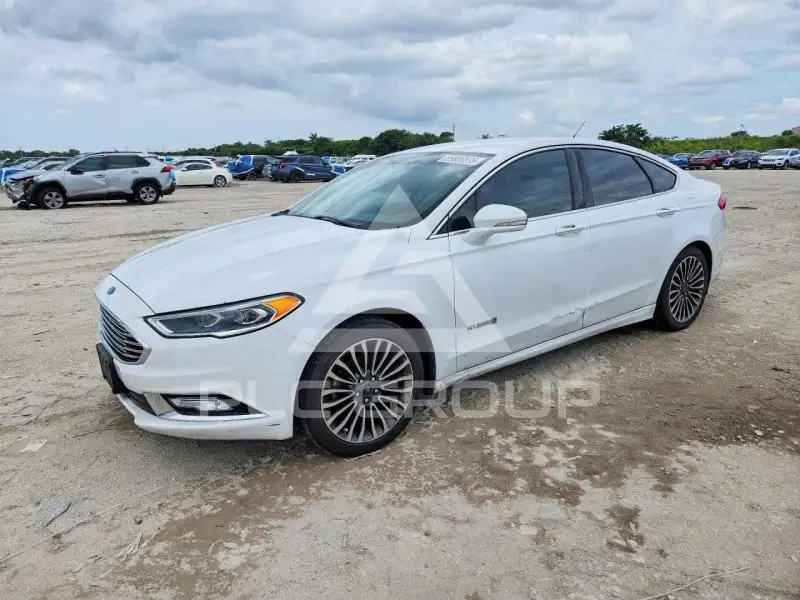 2017 Ford FUSION фото