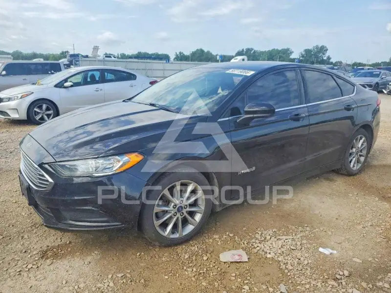 2017 Ford FUSION фото