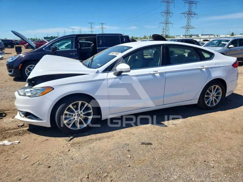 2017 Ford FUSION фото