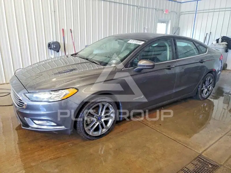 2017 Ford FUSION фото