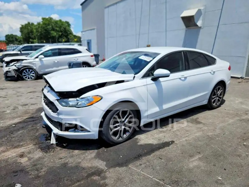 2017 Ford FUSION photo