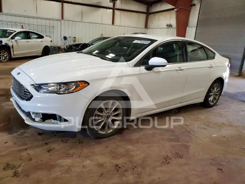 2017 Ford FUSION фото