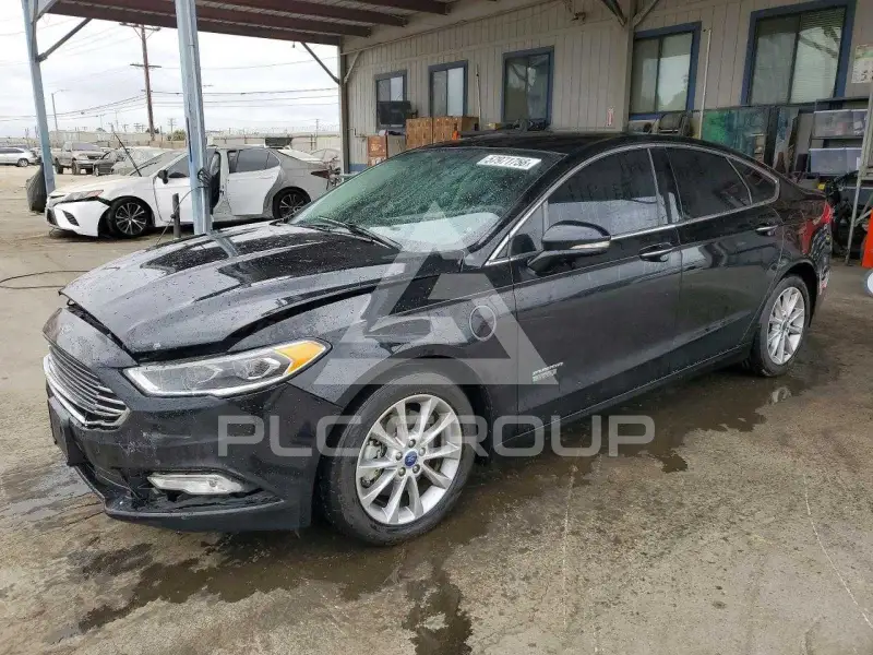 2017 Ford FUSION фото