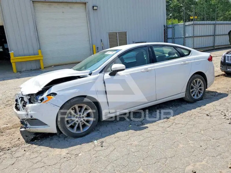2017 Ford FUSION фото