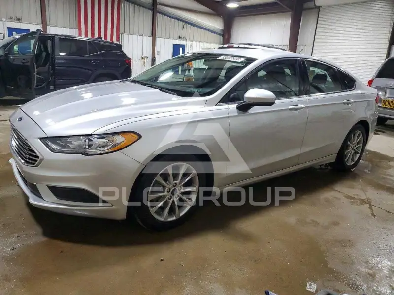 2017 Ford FUSION фото